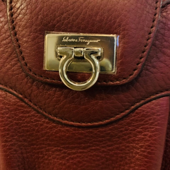Salvatore Ferragamo Shoulder Bag Purse Maroon Luxury - Picture 5 of 12